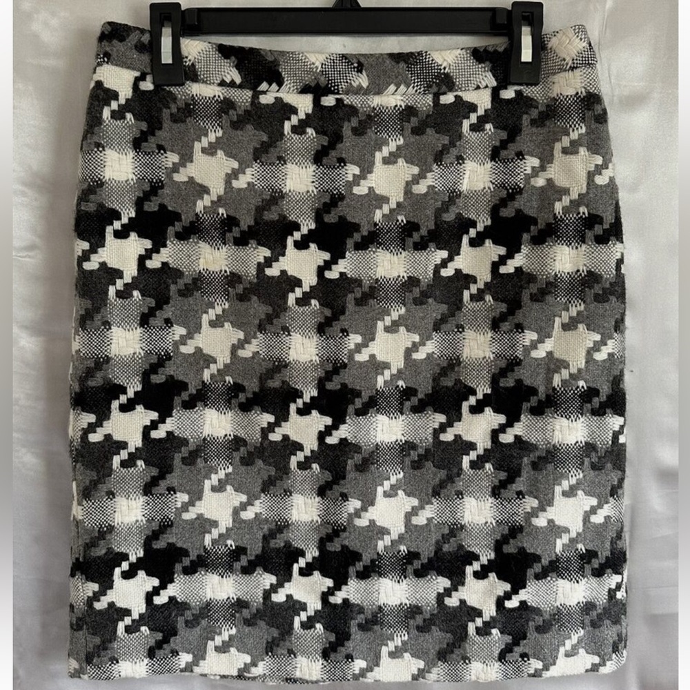 Ann Taylor Loft Black Gray & White Bold Houndstooth Skirt Sz 8 Virgin Wool